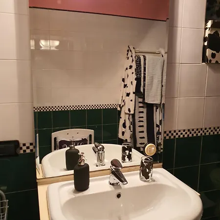 Apartment House Of Colors *